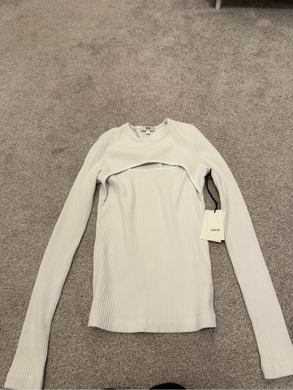 Agolde Ribbed Long-Sleeve Cutout Top in Light Gray